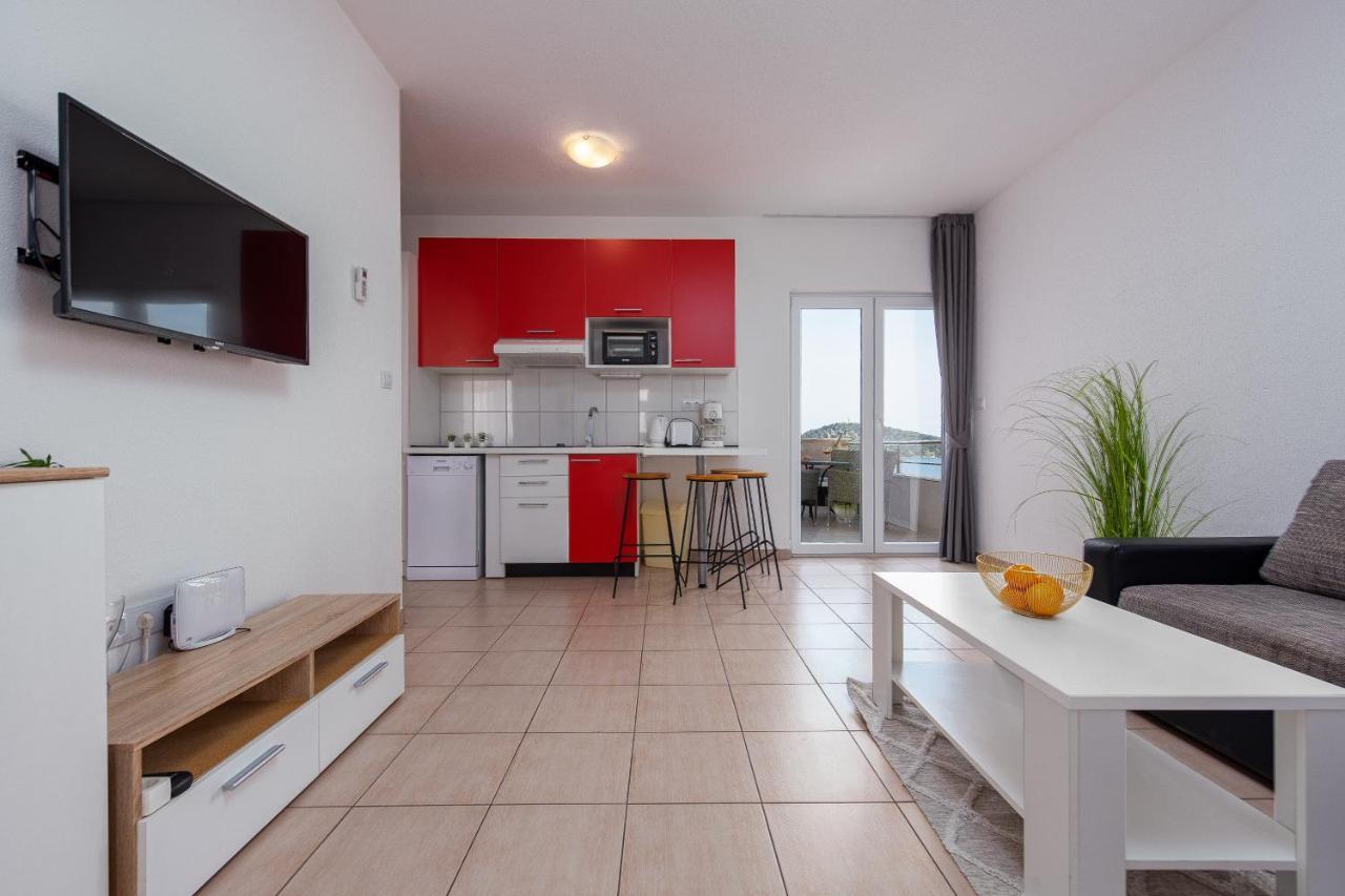 Villa Mona Apartments Razanj Bagian luar foto