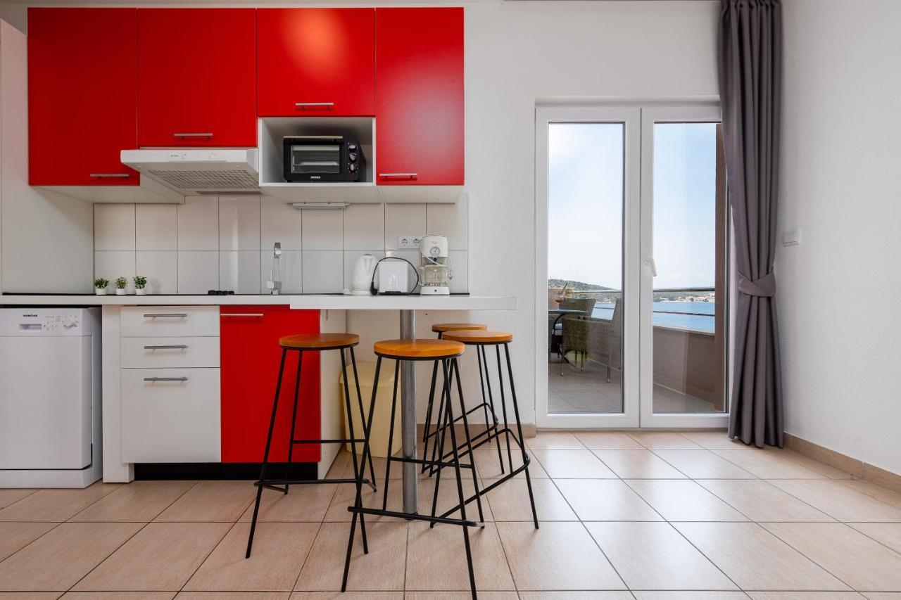 Villa Mona Apartments Razanj Bagian luar foto