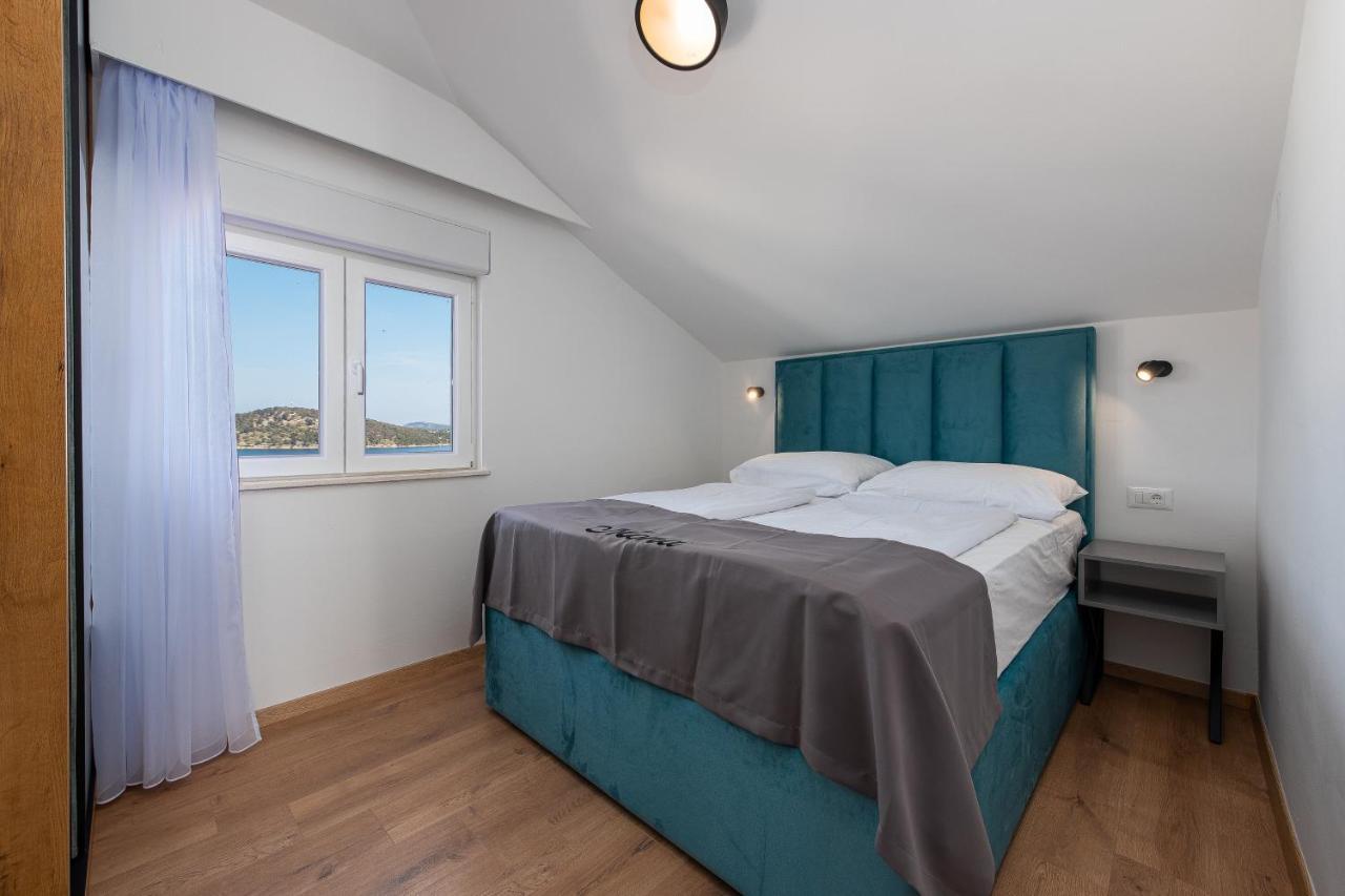 Villa Mona Apartments Razanj Bagian luar foto